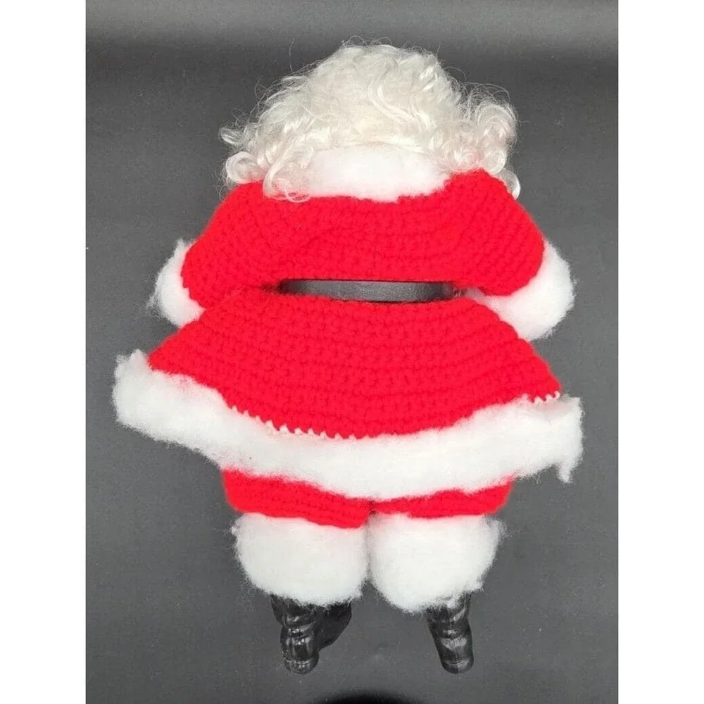 VtgMr & Mrs Santa Claus Dolls Crochet Outfit Christmas Decor Holidays Grannycore